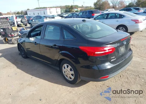 2016 Ford Focus S z USA, uszkodzony, nr VIN 1FADP3E23GL228842